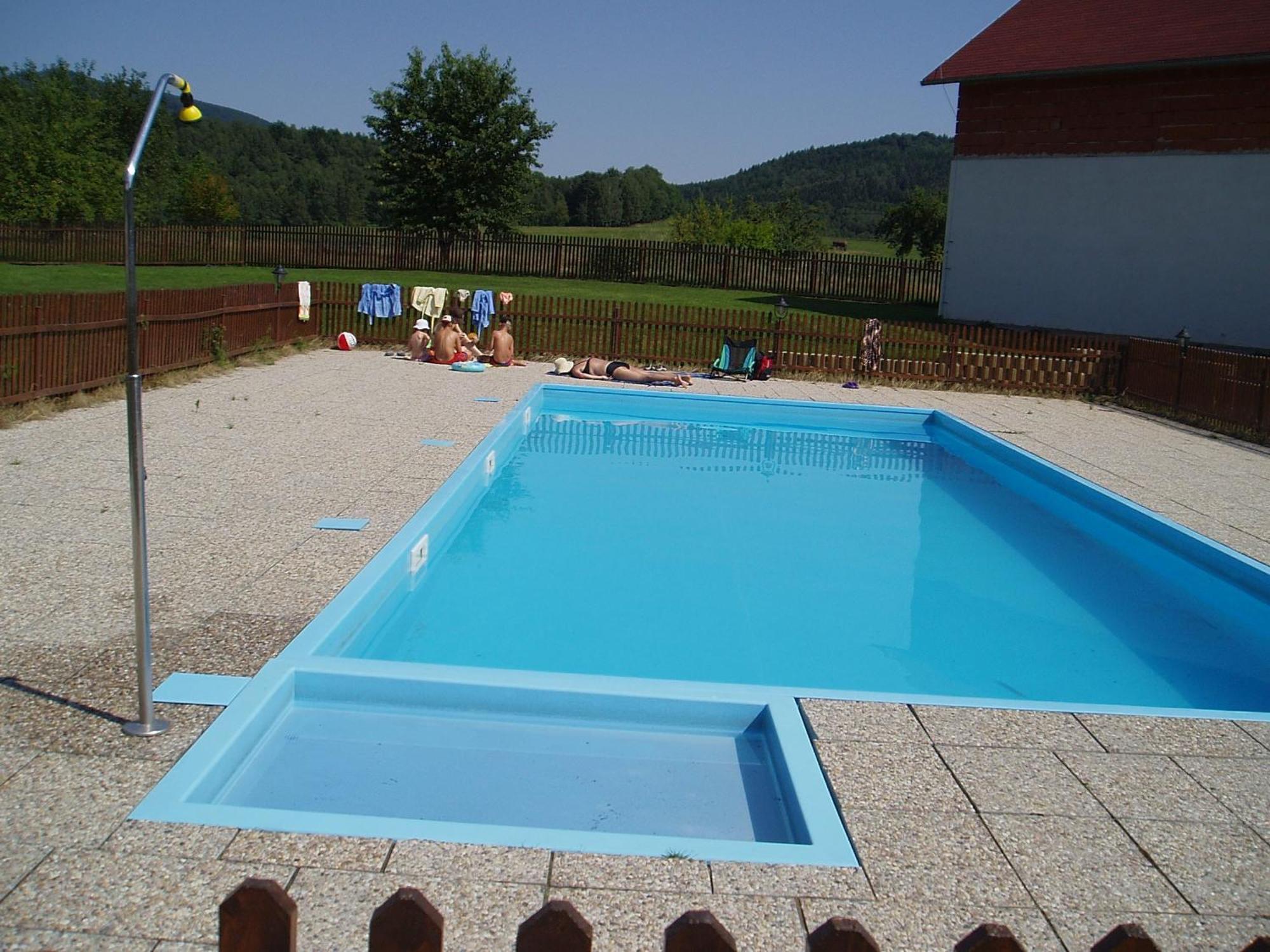 Restaurace a Penzion Česká Hospoda Heřmanice Exterior foto
